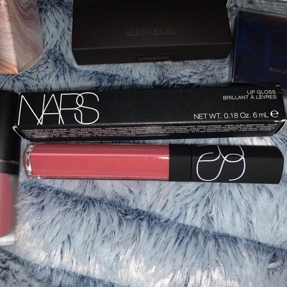 Makeup bundle - Picture 5 of 11